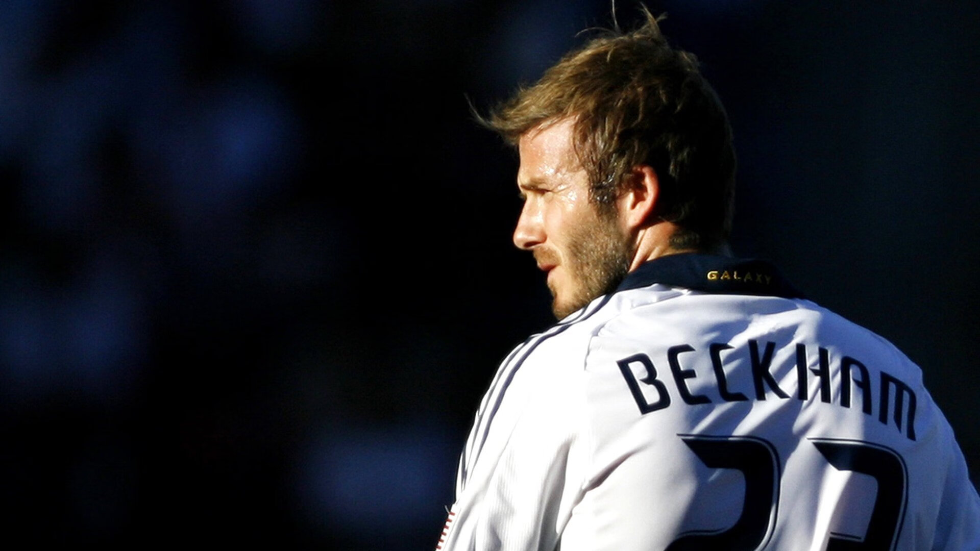 冰岛对阵多特蒙德，罗德里的不掉线表现，为何他是现代中场的完美模板？